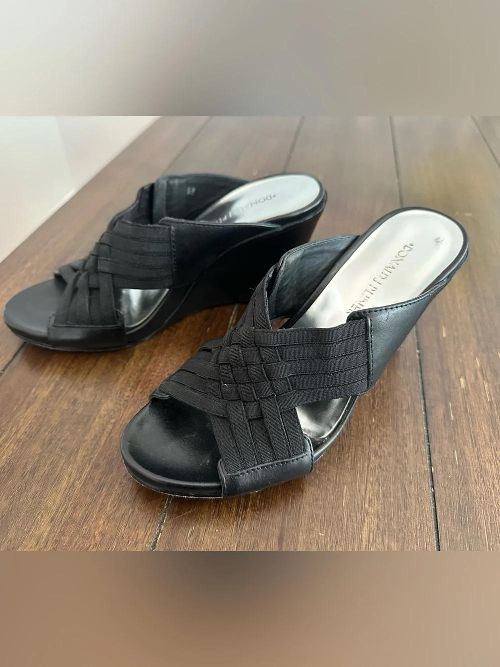 Donald J. Pliner wedges